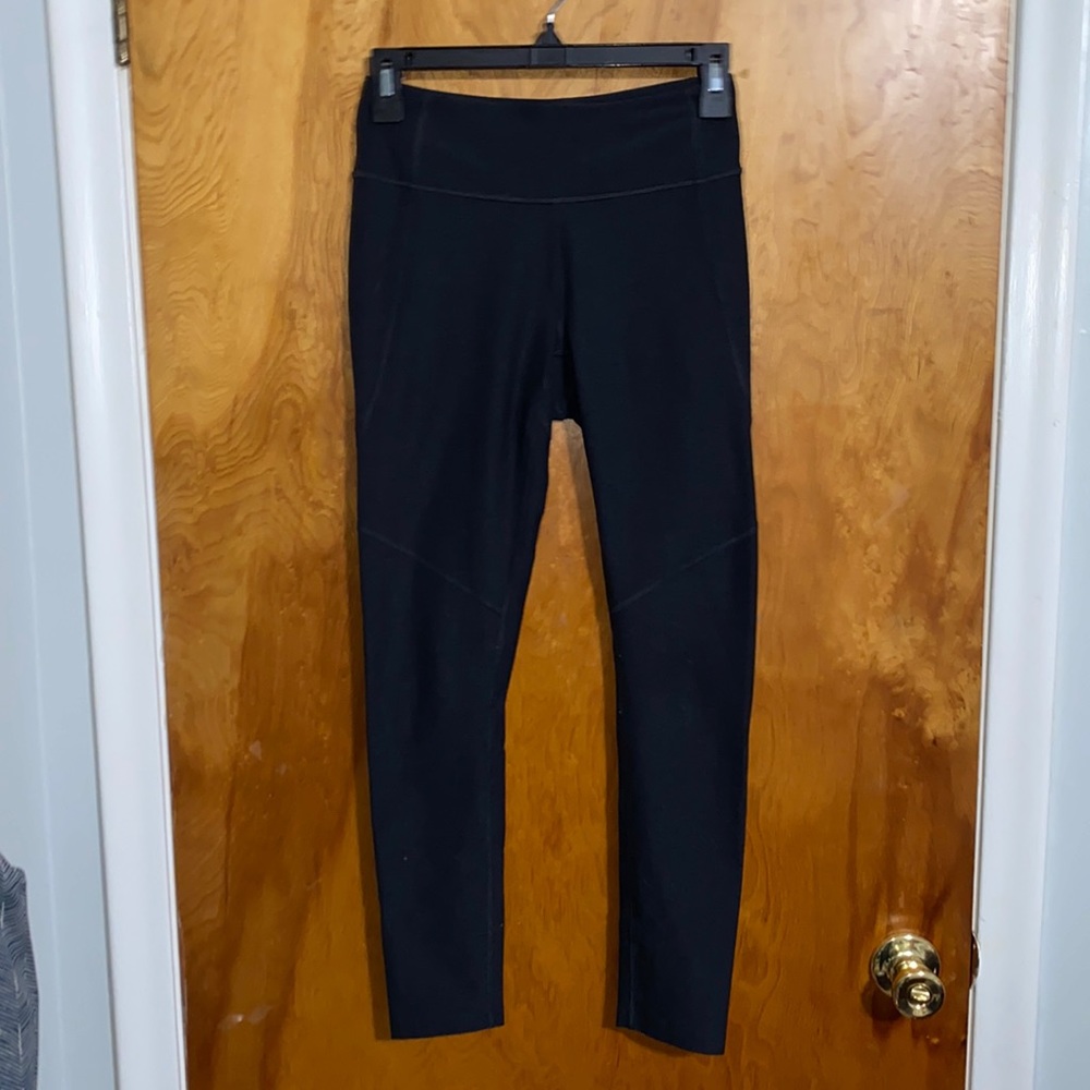 Outdoor Voices Grey Black Leggings 7/8